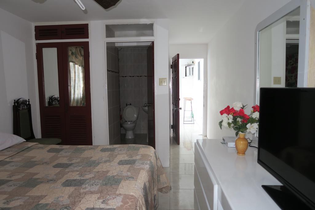 Enchanted Villas Inn Montego Bay Exteriör bild