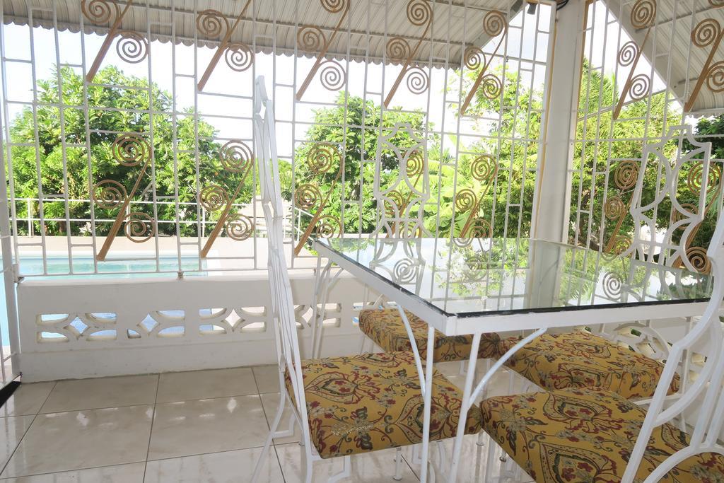 Enchanted Villas Inn Montego Bay Exteriör bild