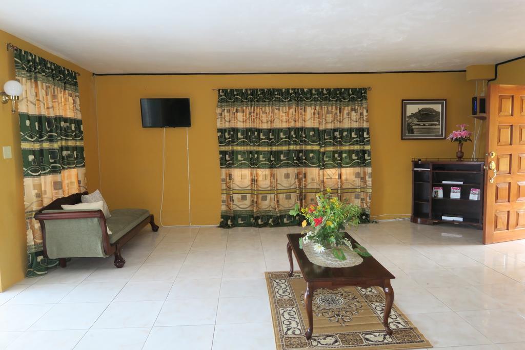 Enchanted Villas Inn Montego Bay Exteriör bild