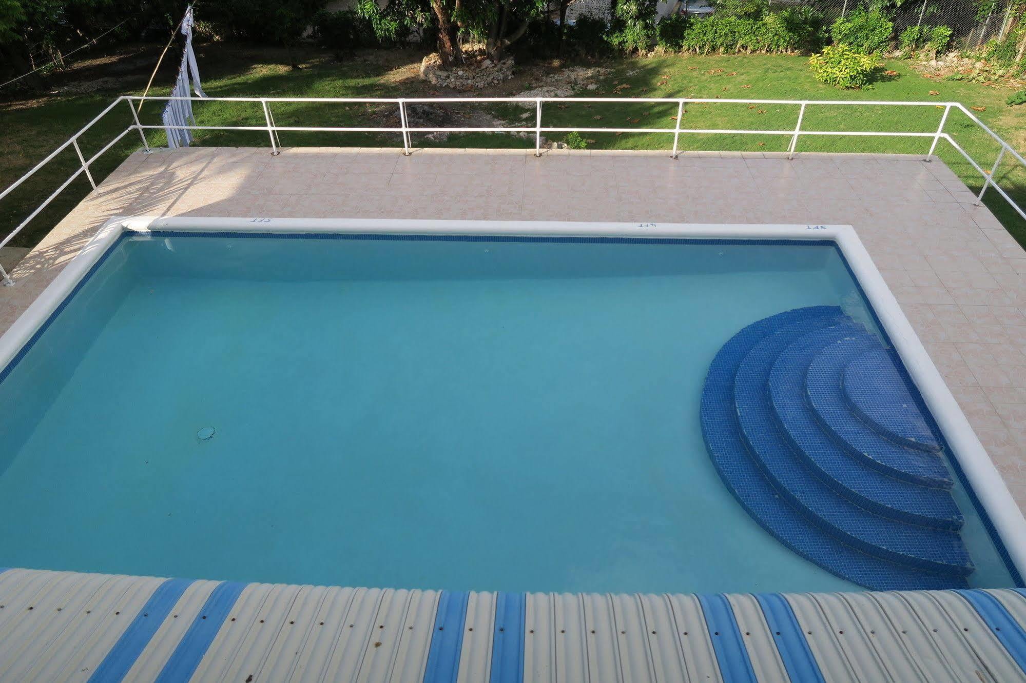 Enchanted Villas Inn Montego Bay Exteriör bild