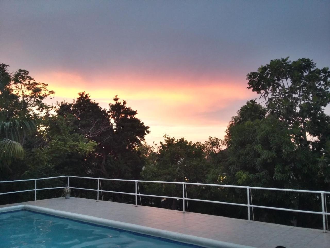Enchanted Villas Inn Montego Bay Exteriör bild