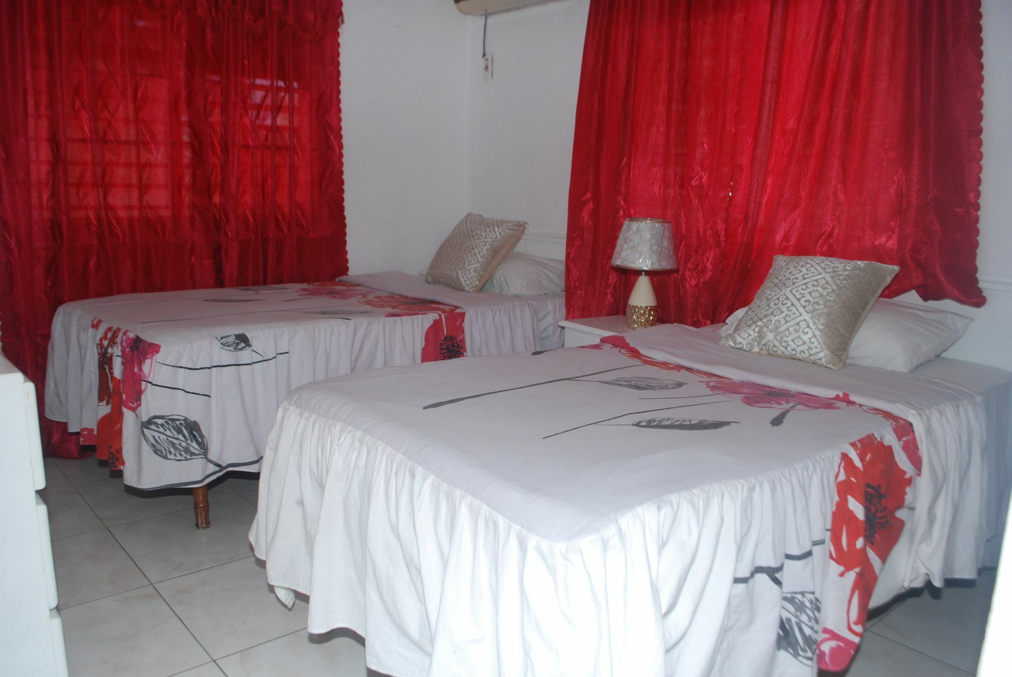 Enchanted Villas Inn Montego Bay Exteriör bild